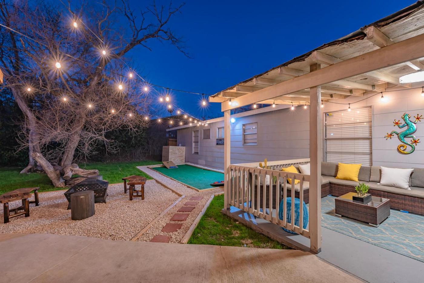 Game Room, Pool & Fire Pit At The Medical Center San Antonio Exteriör bild
