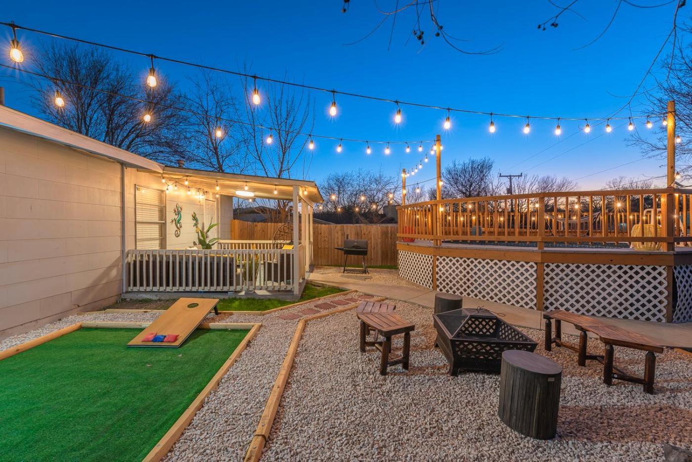 Game Room, Pool & Fire Pit At The Medical Center San Antonio Exteriör bild