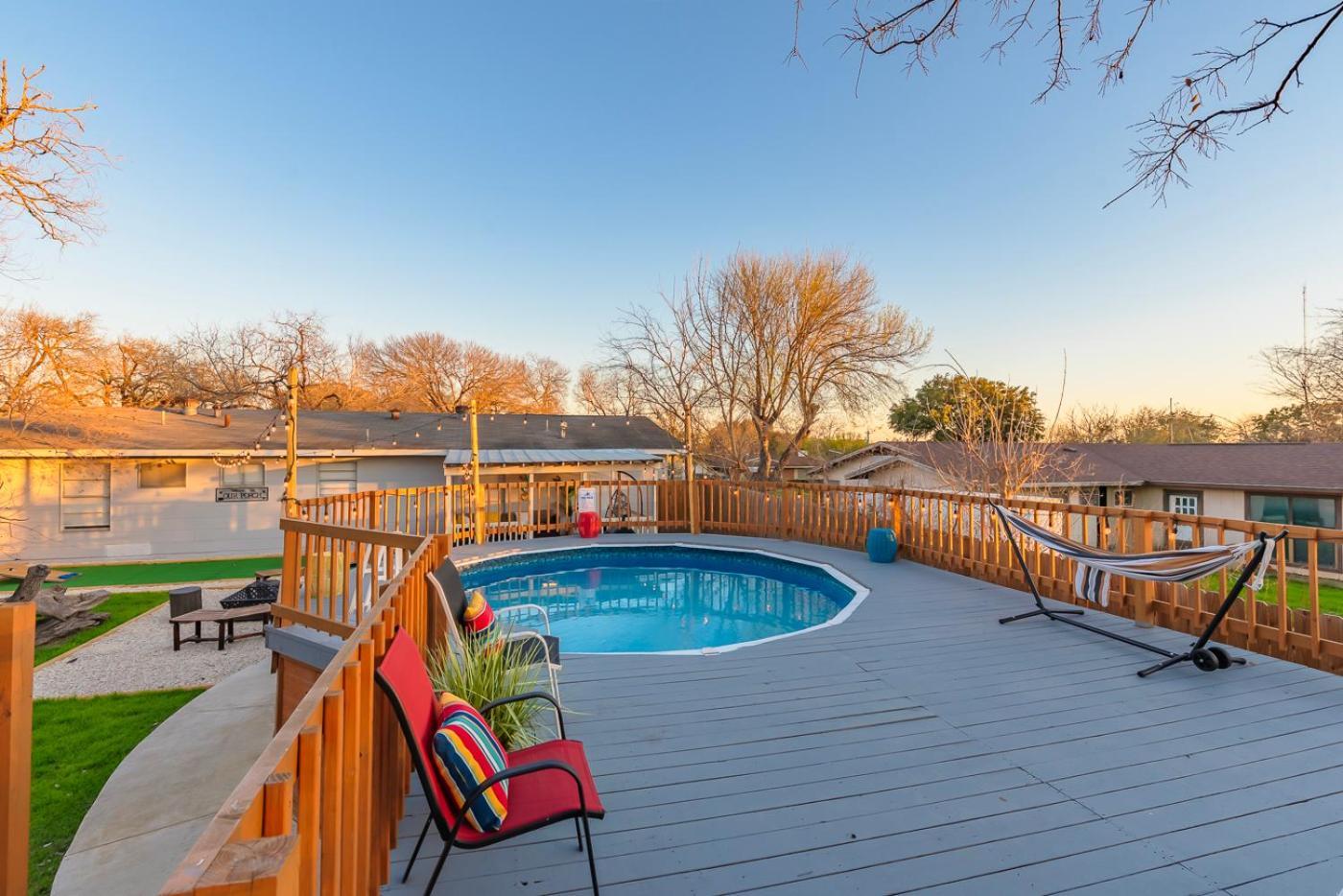 Game Room, Pool & Fire Pit At The Medical Center San Antonio Exteriör bild