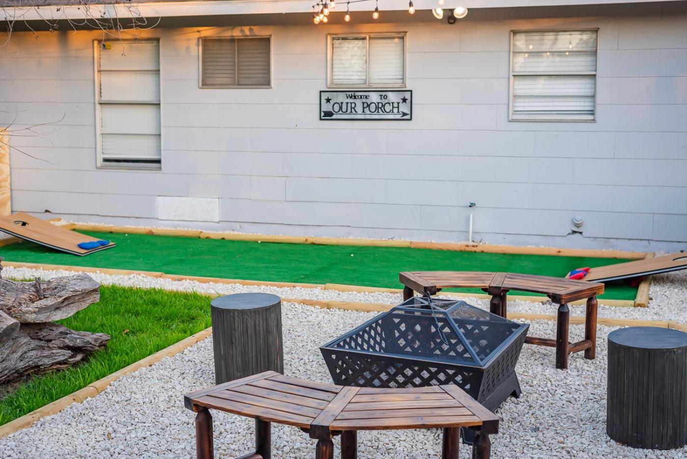 Game Room, Pool & Fire Pit At The Medical Center San Antonio Exteriör bild