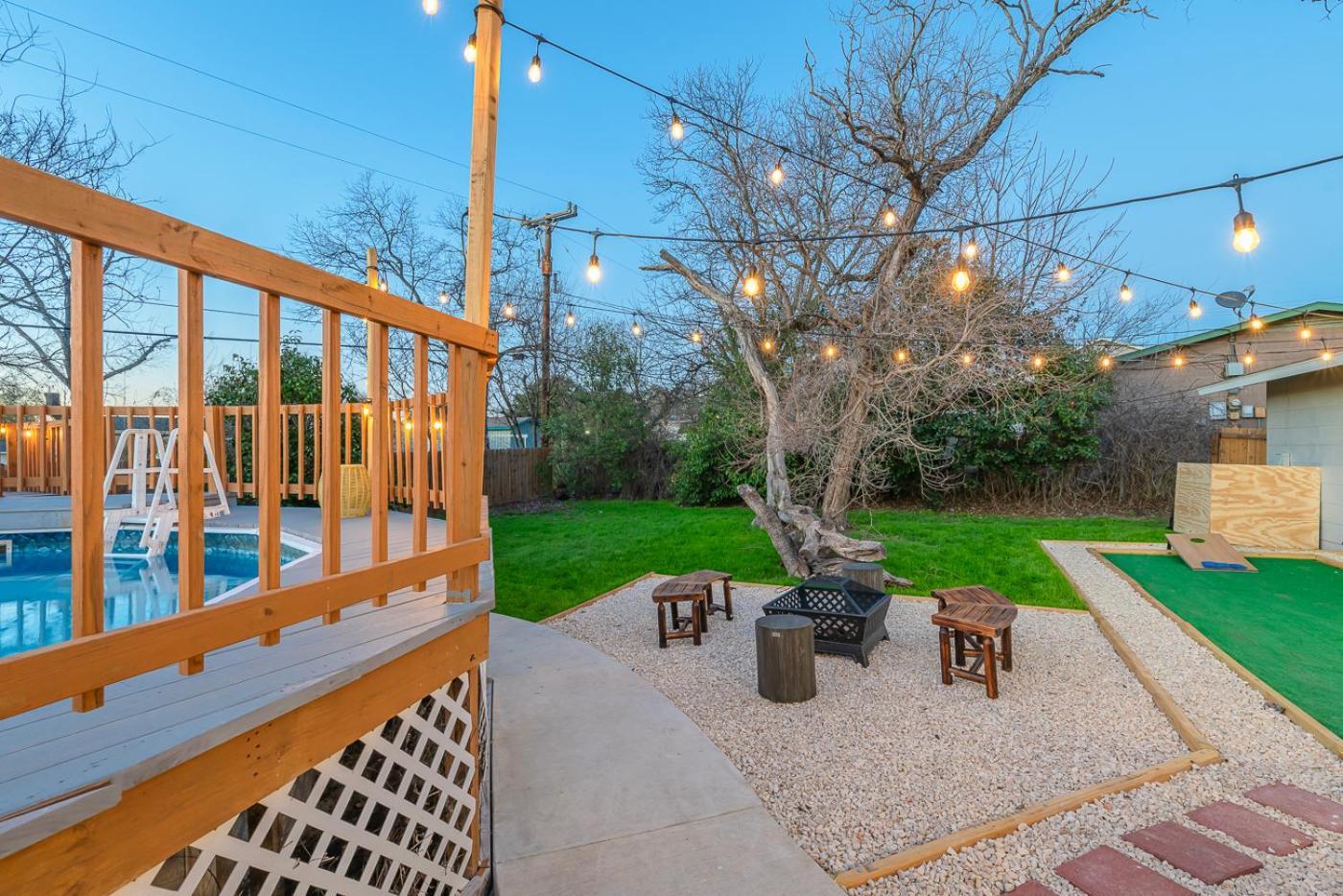 Game Room, Pool & Fire Pit At The Medical Center San Antonio Exteriör bild