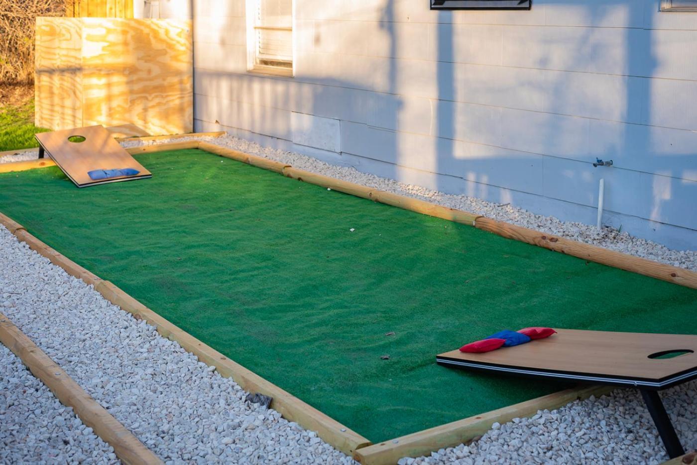 Game Room, Pool & Fire Pit At The Medical Center San Antonio Exteriör bild