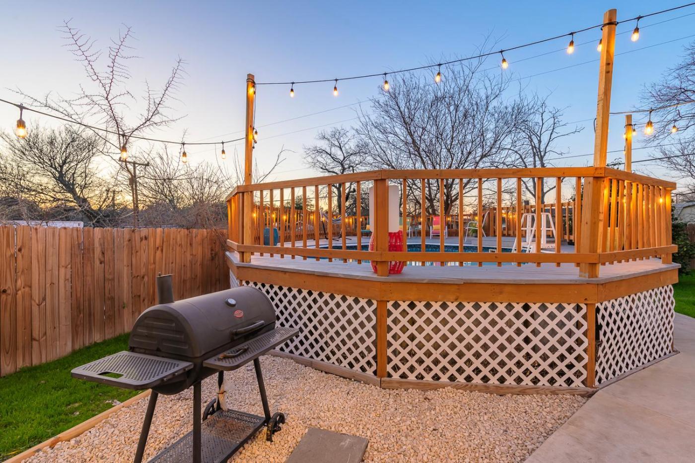 Game Room, Pool & Fire Pit At The Medical Center San Antonio Exteriör bild