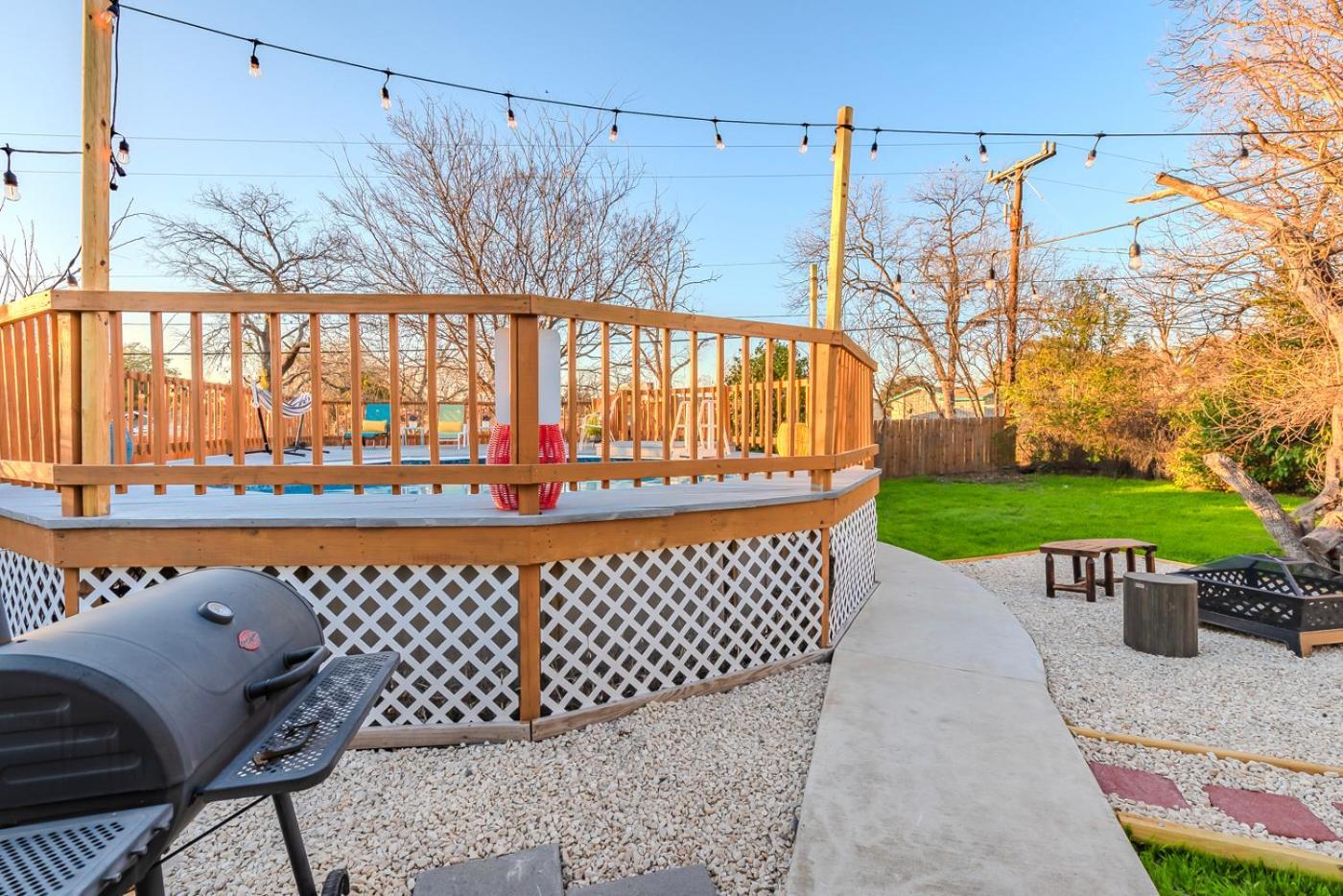 Game Room, Pool & Fire Pit At The Medical Center San Antonio Exteriör bild