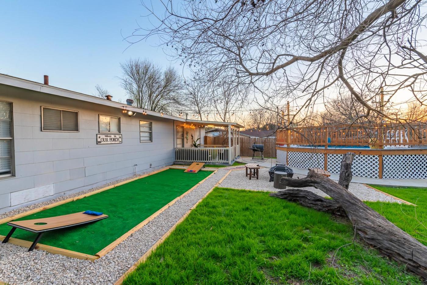Game Room, Pool & Fire Pit At The Medical Center San Antonio Exteriör bild