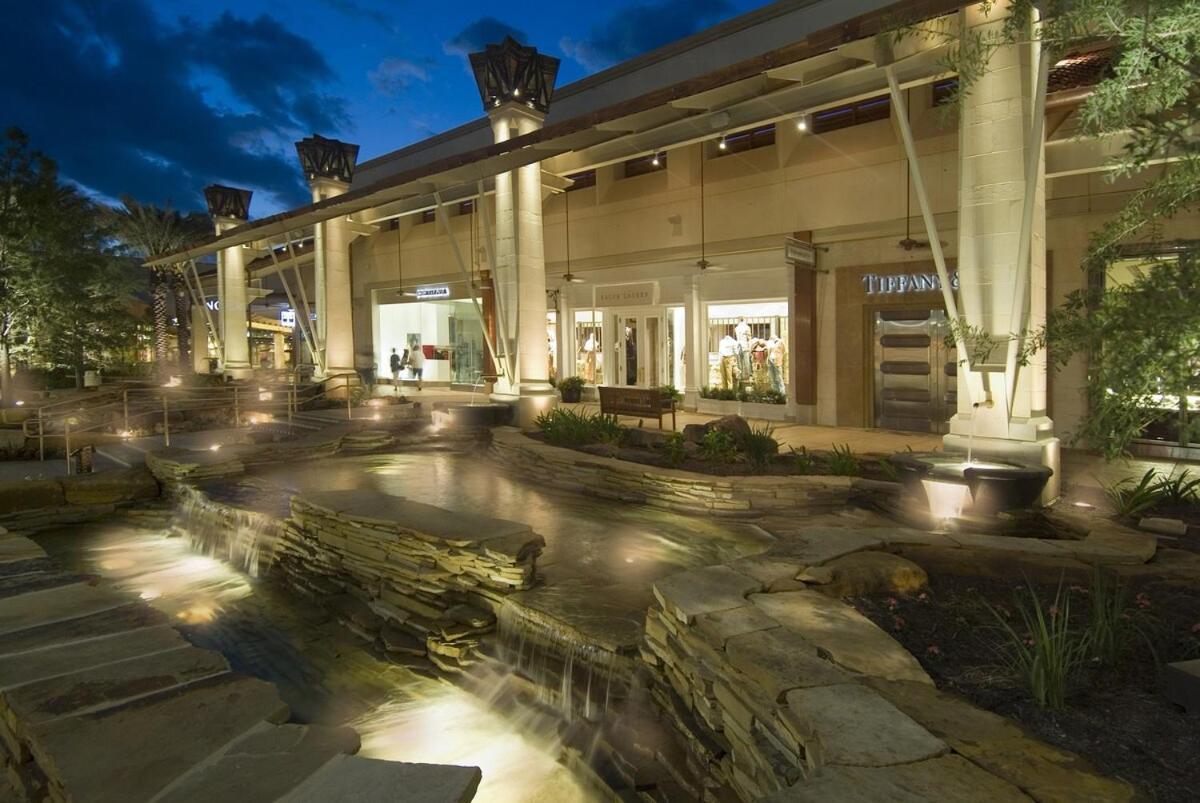 Game Room, Pool & Fire Pit At The Medical Center San Antonio Exteriör bild
